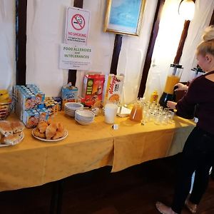 White Lodge Inn